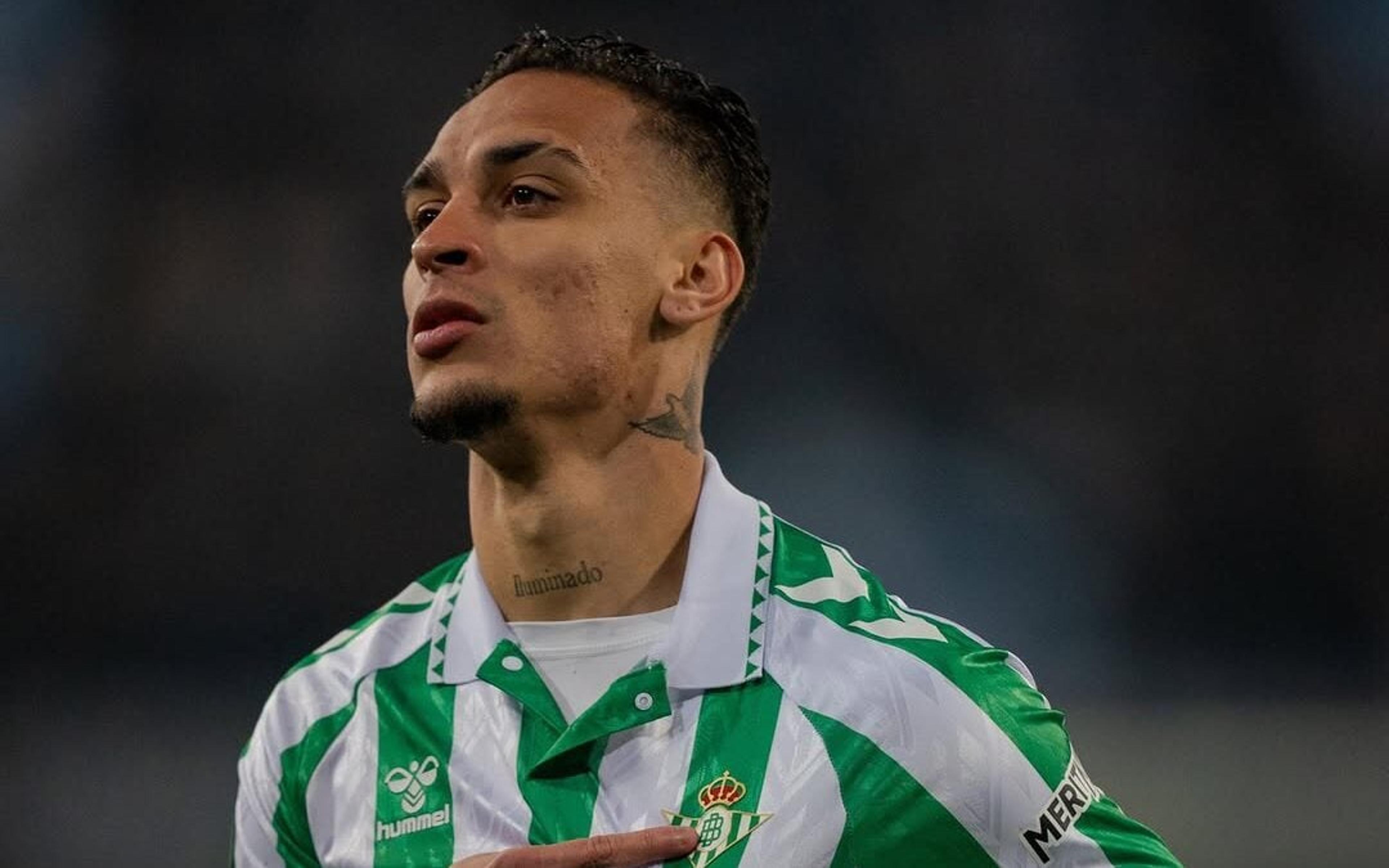 Qual o salário de Antony, ex-Manchester United, no Betis?