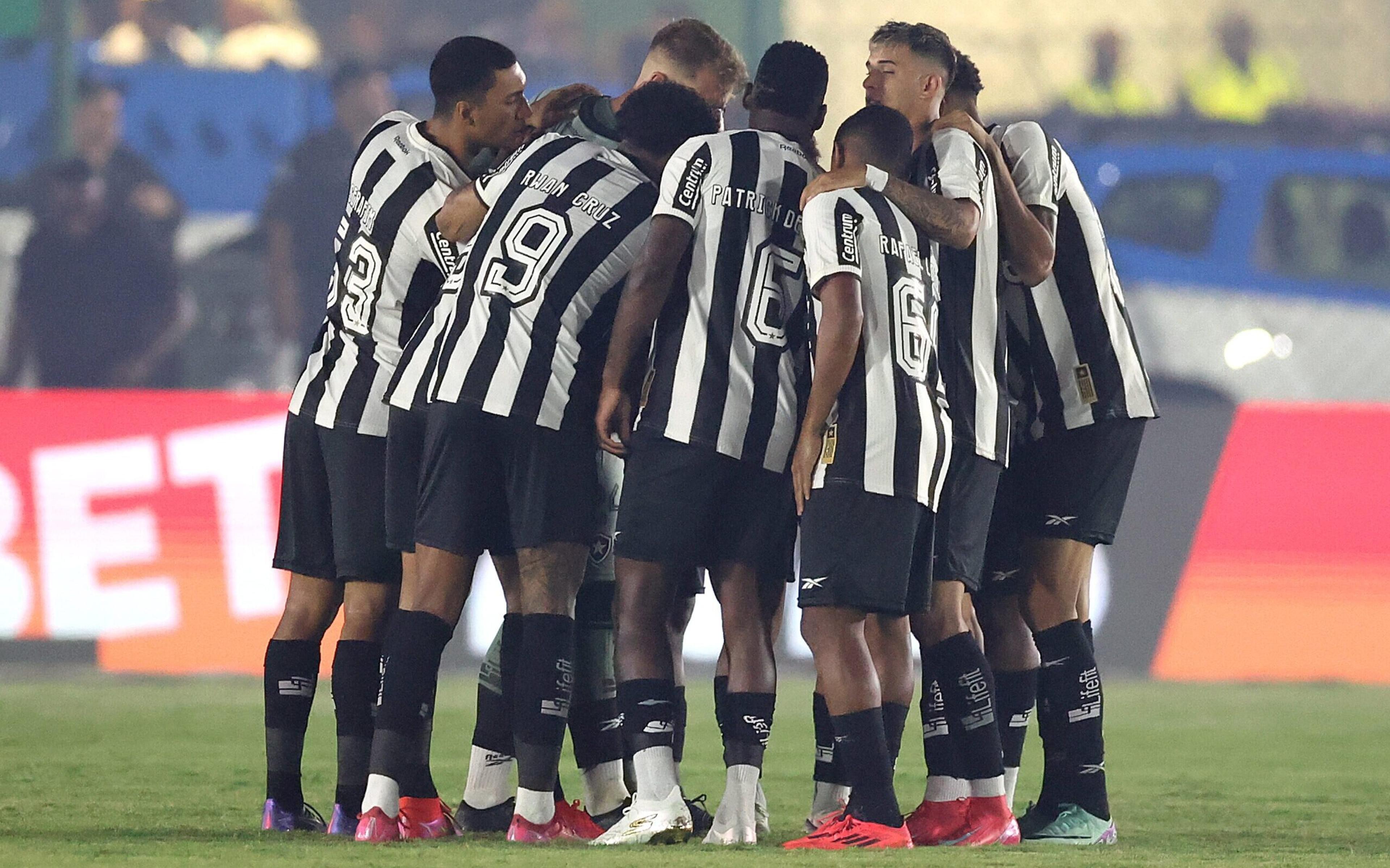 Torcedores do Botafogo vão à loucura com gol do Boavista: ‘Vamos ser rebaixados’