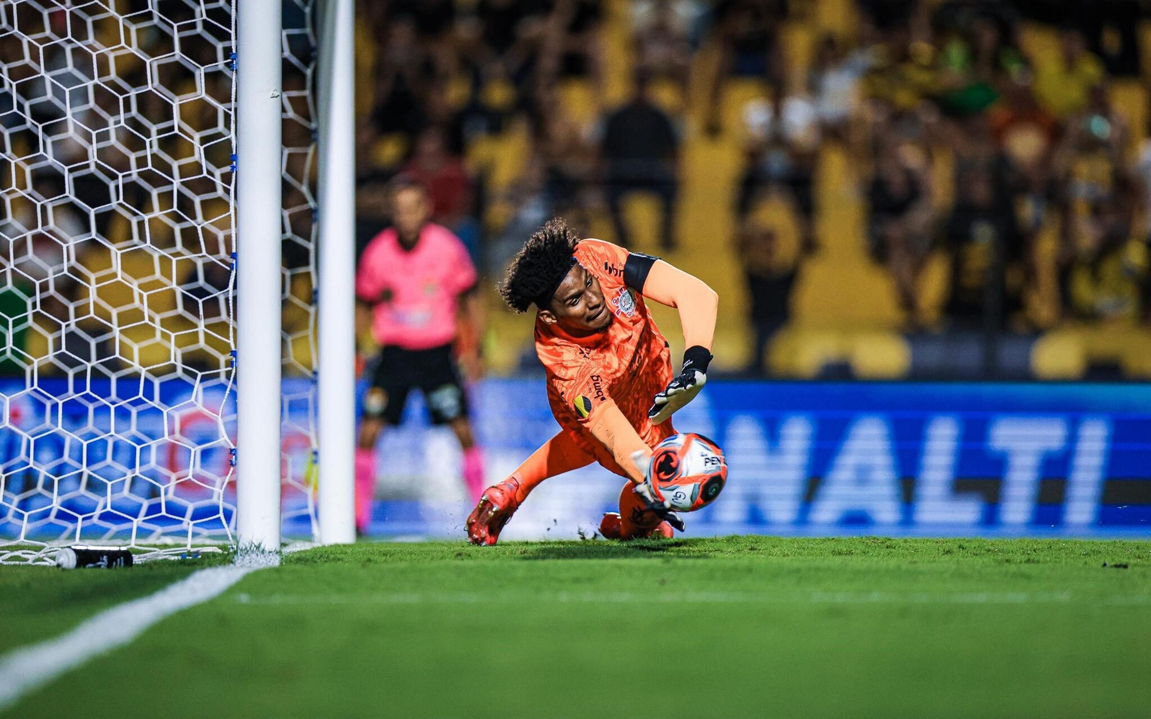 Corinthians segura pressão do Novorizontino e vence mais uma no Paulistão