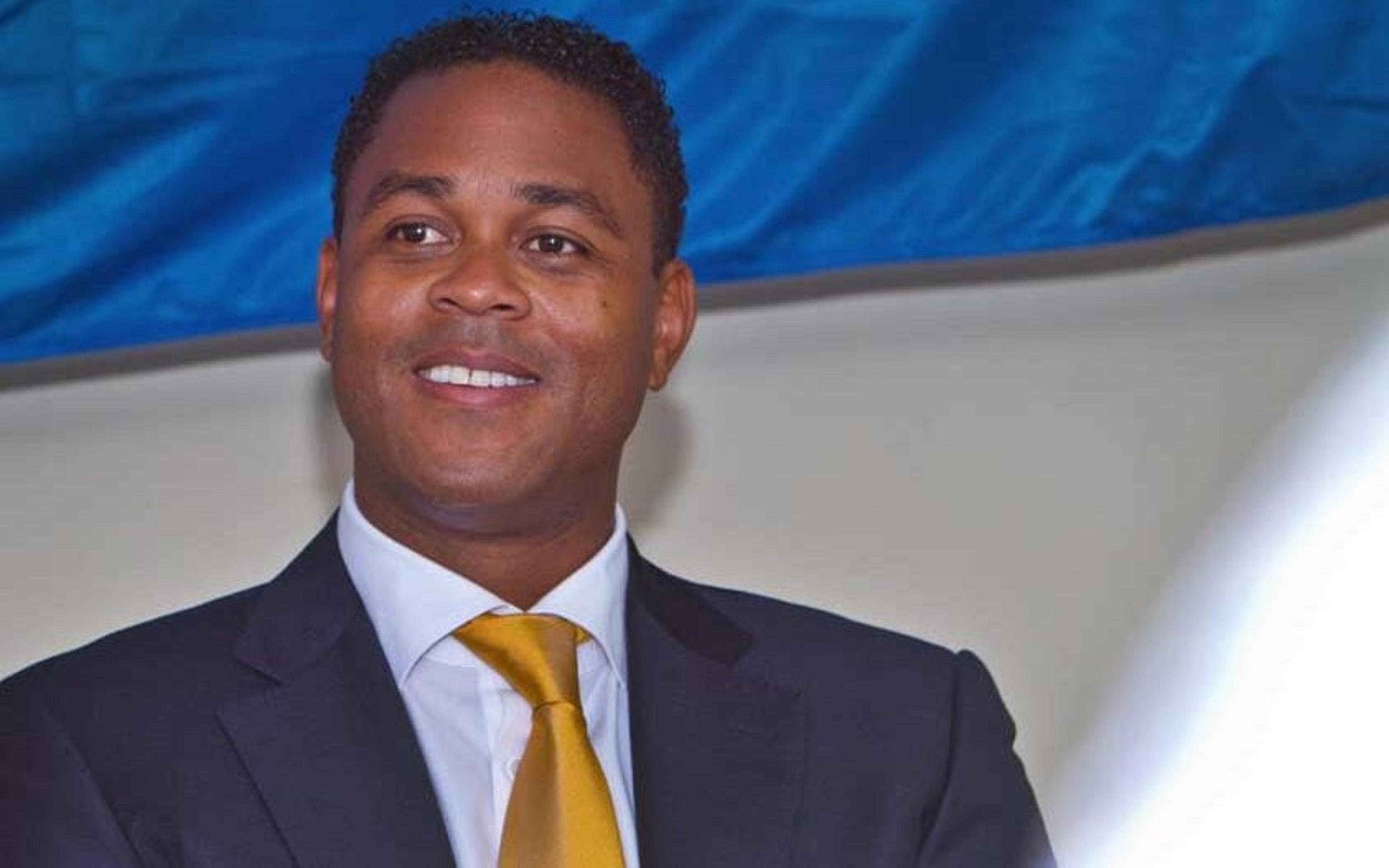 Por onde anda Patrick Kluivert, ex-jogador da Holanda?