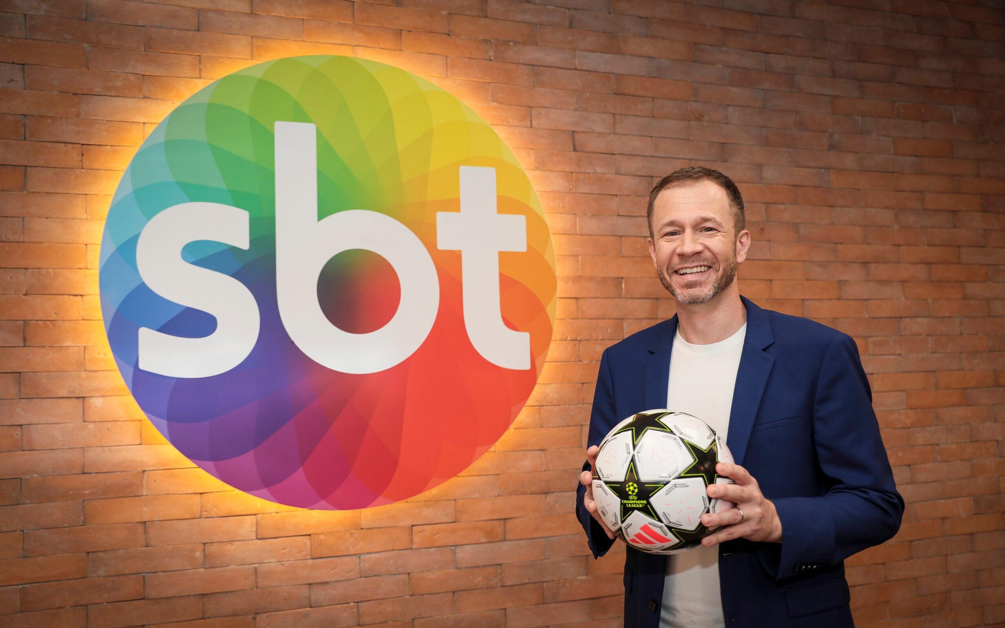 No SBT, Tiago Leifert cita Batman para revelar real motivo de saída da Globo