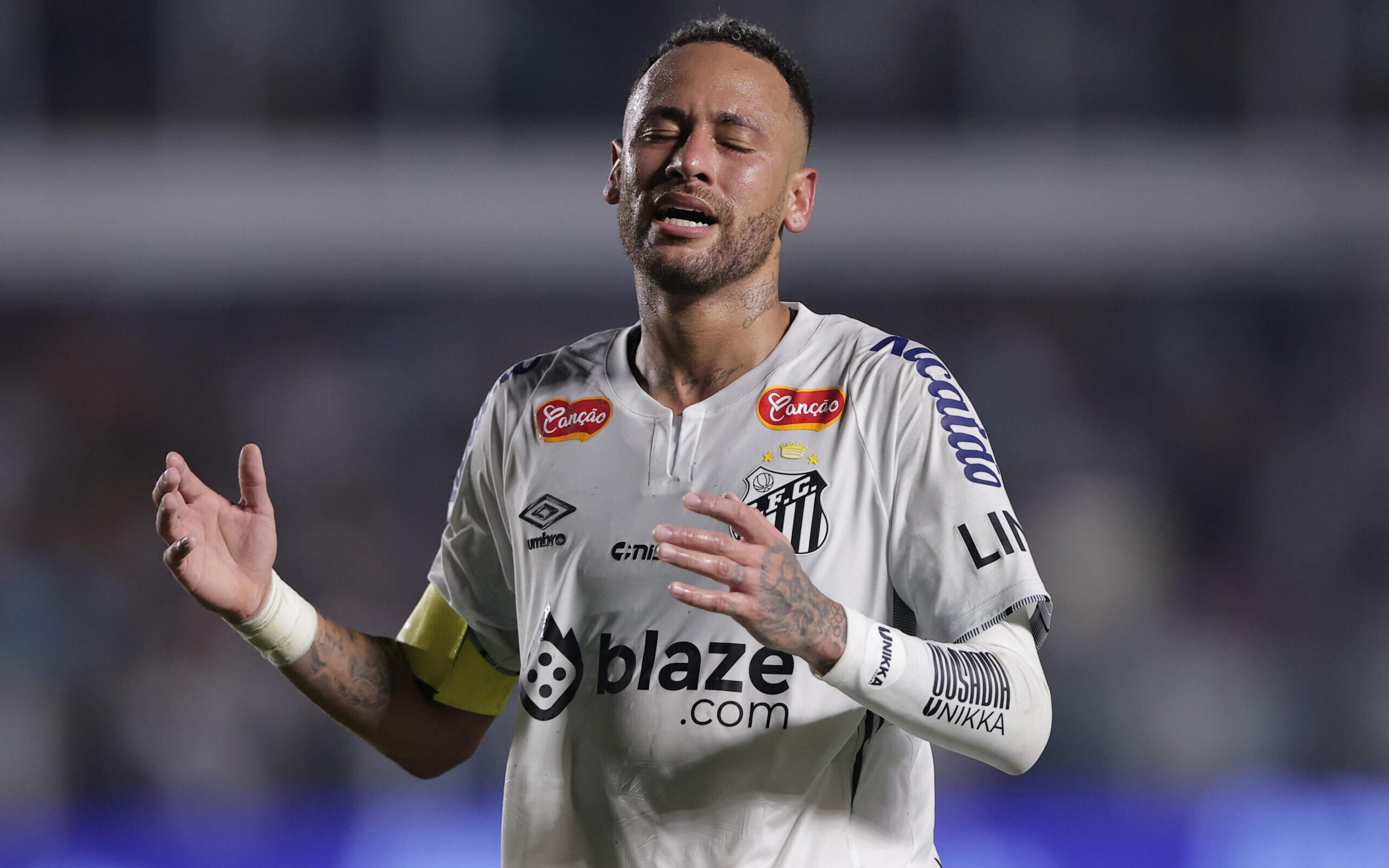 Salário de Neymar no Santos está abaixo de jogadores do Corinthians