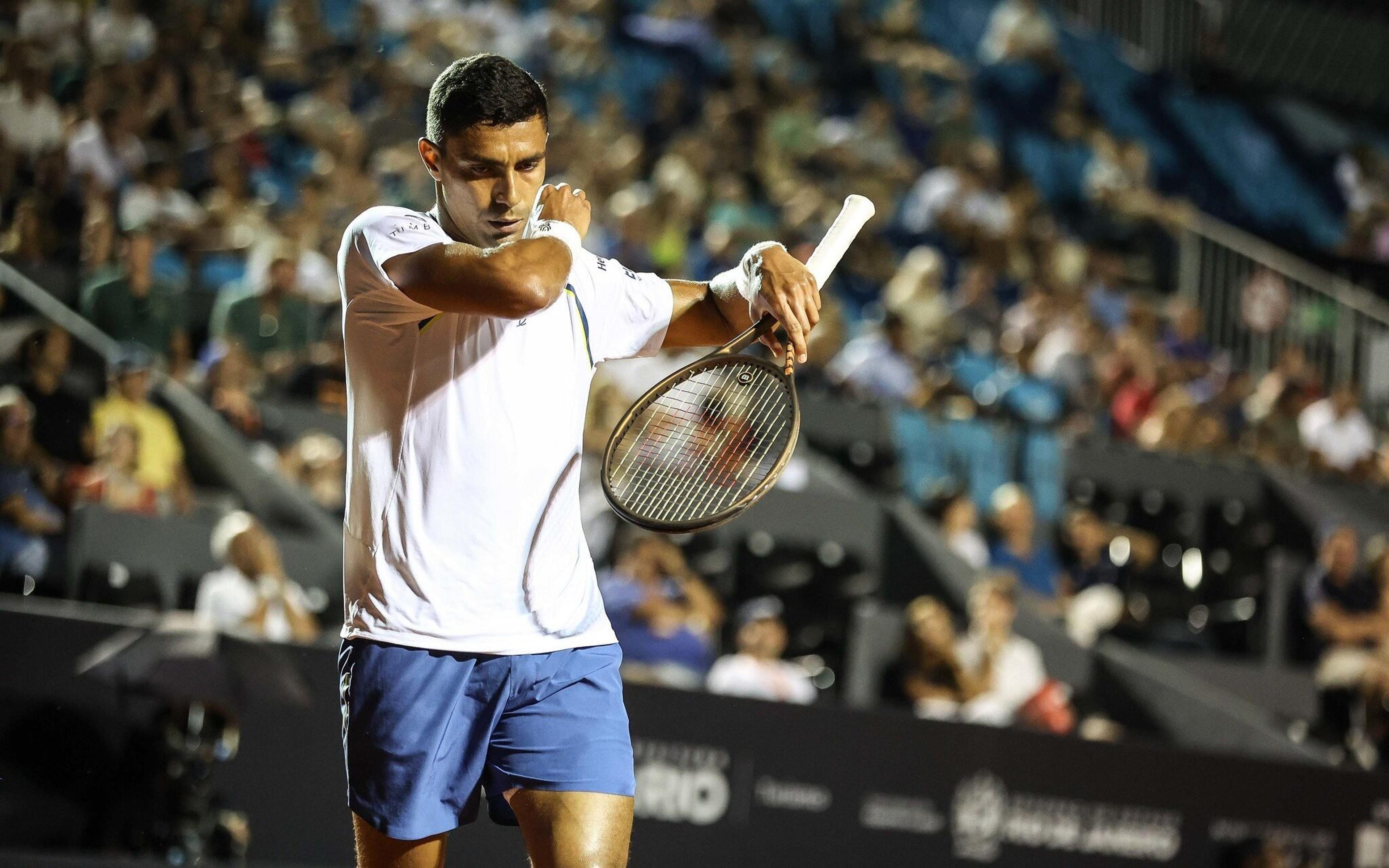 Thiago Monteiro larga bem, mas leva a virada em ATP 250 de Santiago