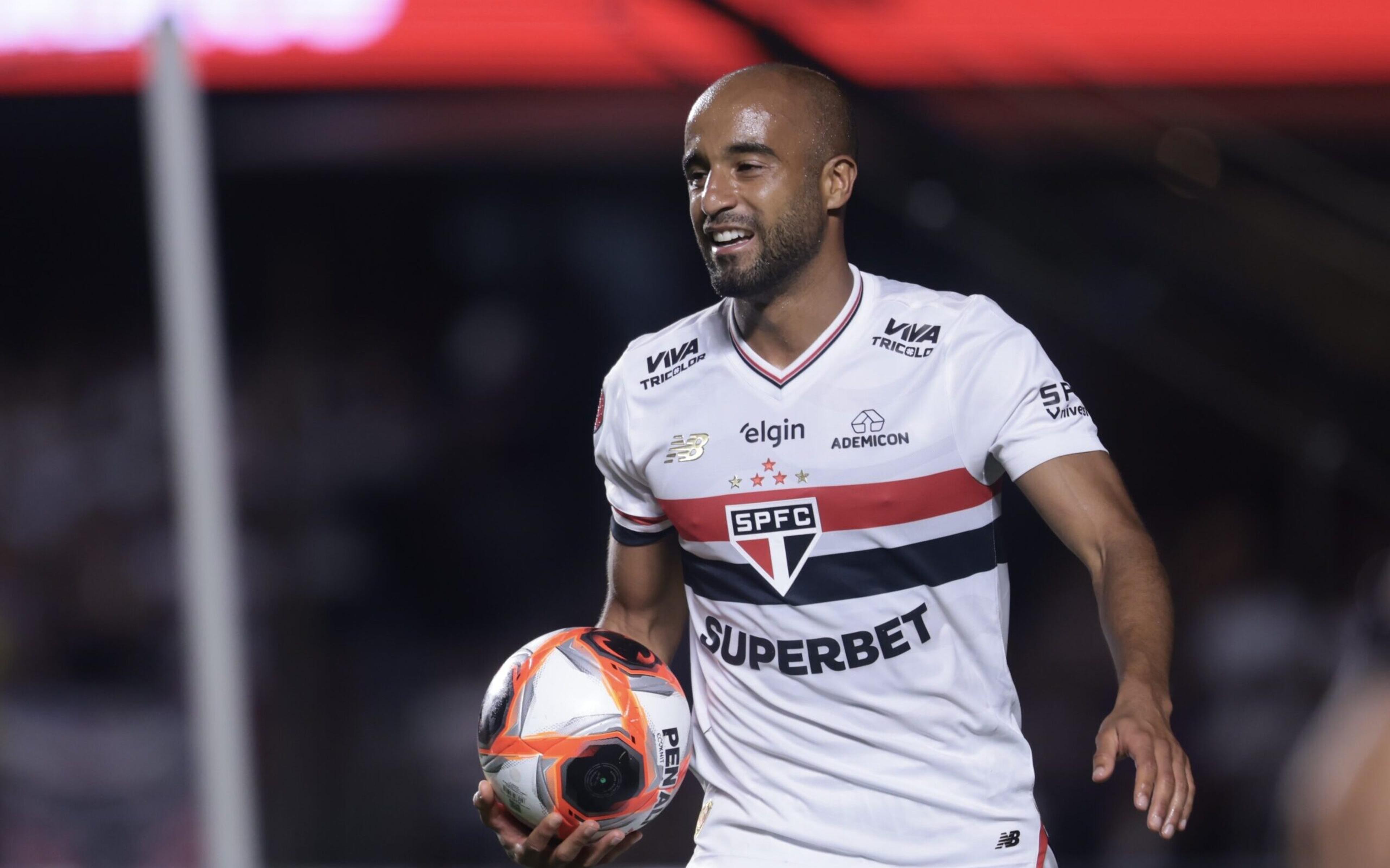 São Paulo: Lucas foge de polêmica sobre gramado do Palmeiras e elogia Estêvão