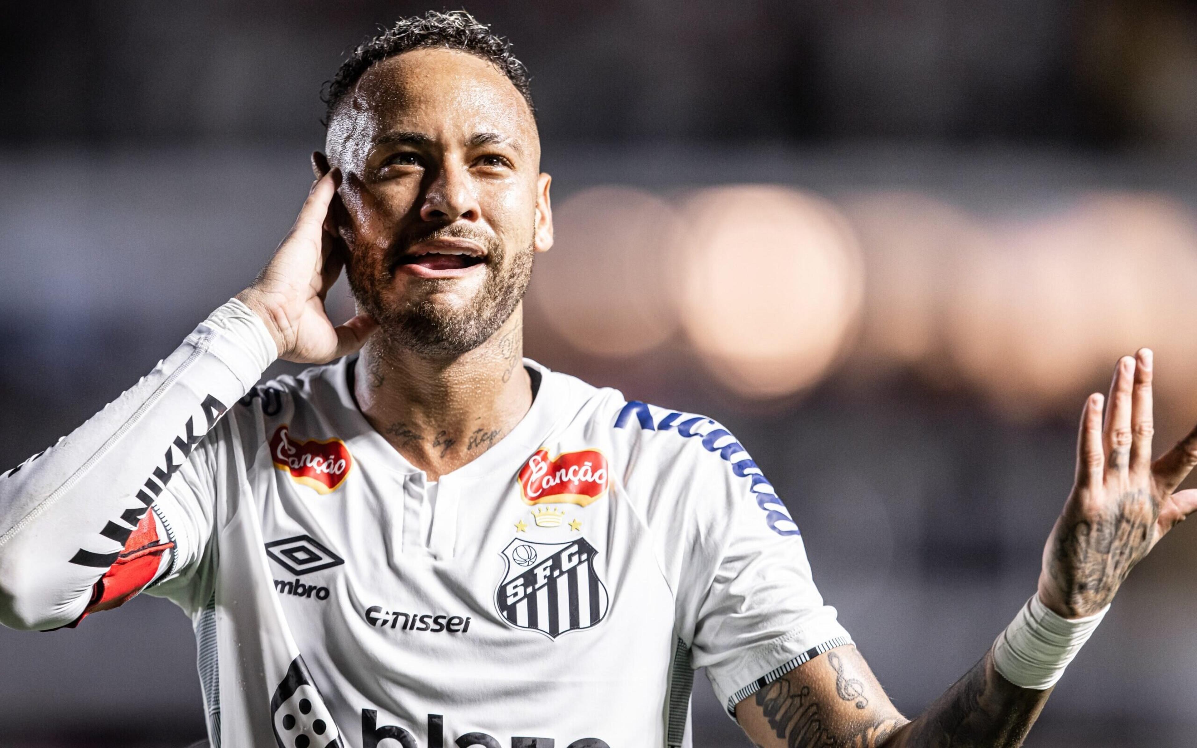 Neymar manda recado a torcedores após deixar jogo do Santos com dores