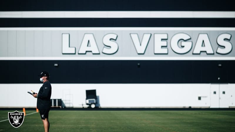 Chargers x Raiders: Las Vegas tenta trinca e recorde fora de casa