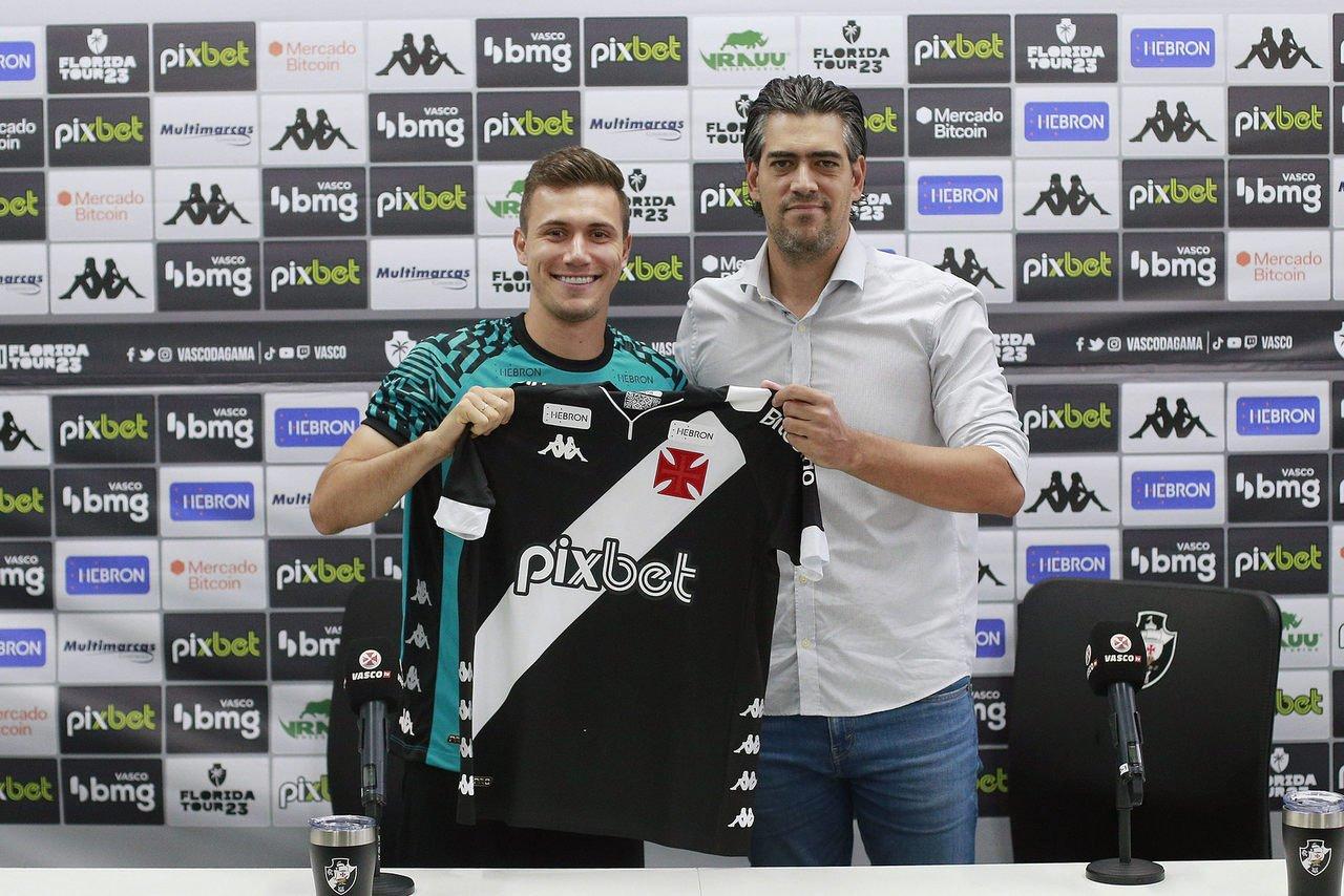 Lucas Piton destaca característica ofensiva, mas evita comparações com