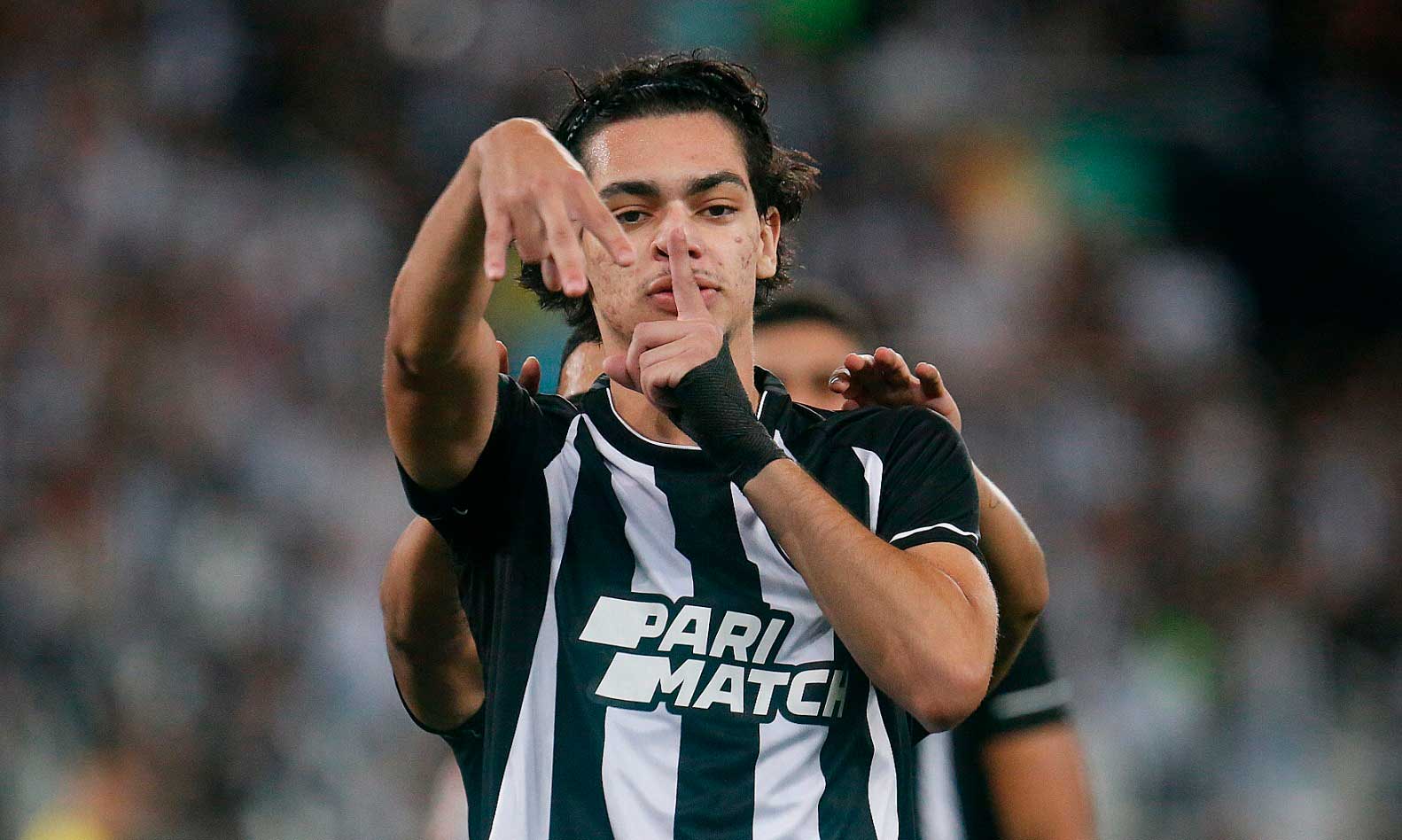 Nottingham Forest are in pole position to sign £15m Botafogo star man but Crystal Palace have also shown interest