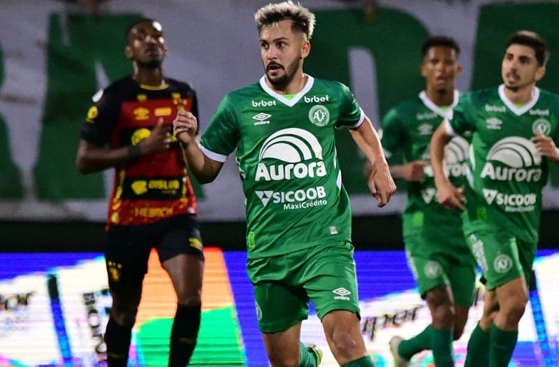 Sport mantém resiliência e vence Chapecoense na Série B