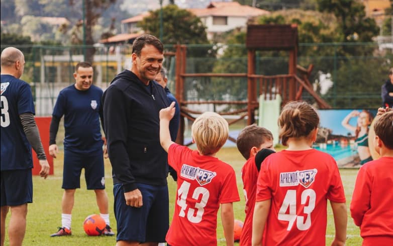 Por onde anda Petkovic? Ídolo do Flamengo foi técnico, diretor de futebol e comentarista