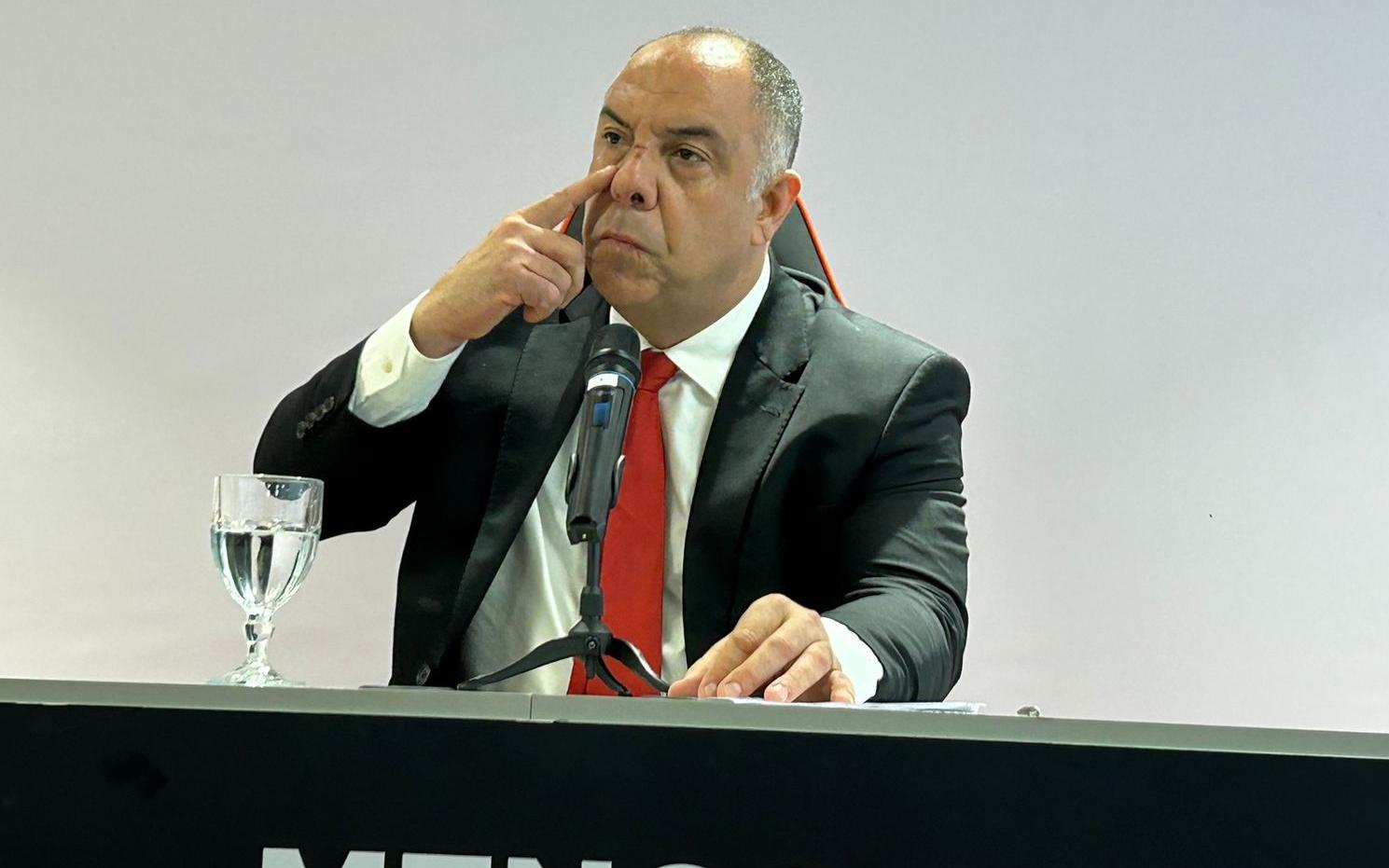 Marcos Braz, do Flamengo, explica reação após fala de torcedor: F…-se sua filha