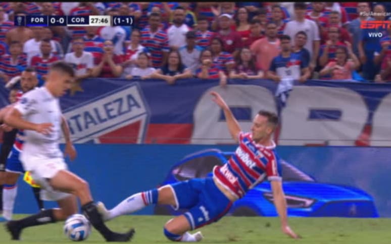 Fortaleza x Corinthians: discordância entre Zé Elias e Renata Ruel repercute na web