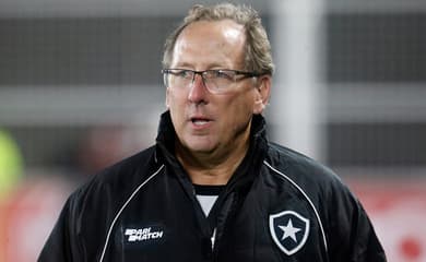 Presidente do Palmeiras critica John Textor: episódio vergonhoso para futebol brasileiro