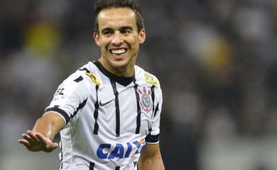 Top 10 dos novatos da Série A tem atacante de 15 anos do Santos e