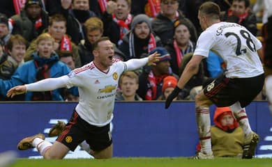 Manchester United arranca empate e garante título inglês