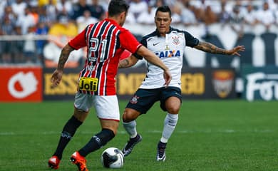 Zagueiro e goleiro são os melhores do Corinthians em triunfo no