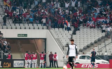 Campeão da Libertadores, Atlético Nacional empata com o Cerro e