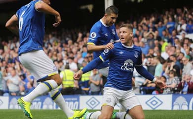 Em jogo com duas expulsões, Everton busca empate contra Tottenham