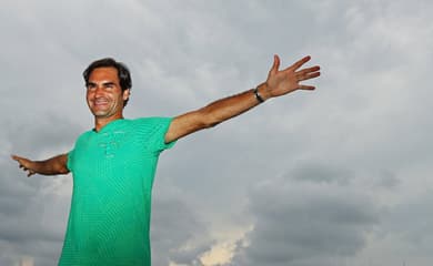 Federer, novo número 1 mundial, é campeão em Roterdã