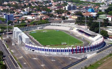 Apaixonados por futebol: 2 estádios para conhecer em Curitiba
