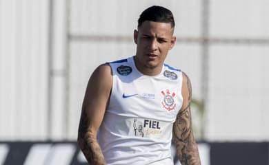 Zagueiro volta a treinar, e Carille confirma Corinthians para o