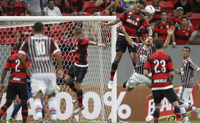 Flamengo e Fluminense fazem clássico de tempos distintos e empatam