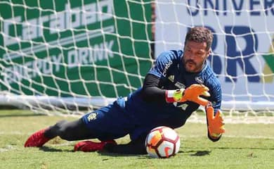 Júlio César afirma: 'Não me considero o melhor goleiro da história do  Flamengo