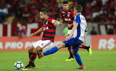 Números: Vasco x Flamengo no 'primeiro clássico' no Z4 na era dos pontos  corridos - Coluna do Fla