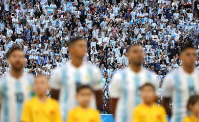 Assista à torcida da Argentina cantando em jogo da Copa