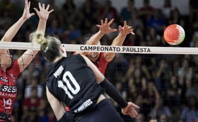 Sesi-Bauru vence o Pinheiros fora de casa e larga na frente na final do  Paulista de vôlei feminino, vôlei