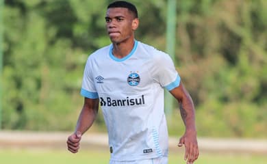 Goiás acerta contratação jovem zagueiro do Floresta