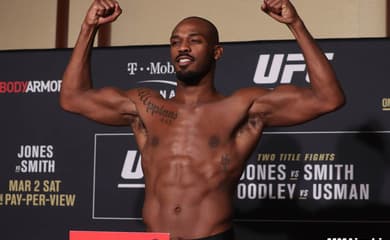 Glover bate o peso e confirma disputa de título no UFC 275 - Lance!