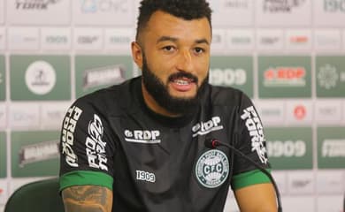 Prêmio Goal Brasil: Alex Muralha é eleito o melhor goleiro do