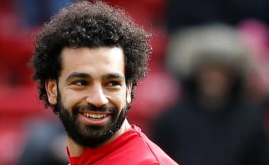 Salah, do Liverpool, quebra recorde de ídolo do Arsenal com gol na Europa  League