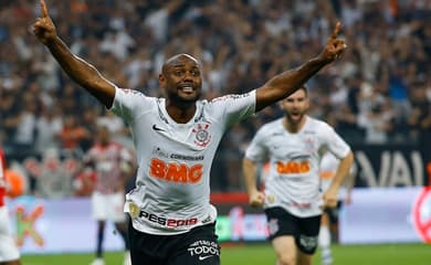 ATUAÇÕES: Trio brilha em virada do Corinthians - Lance!