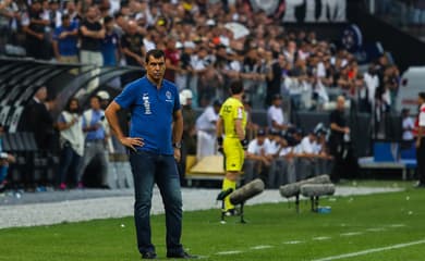 Técnico do Goiás diz que equipe merecia resultado melhor contra Corinthians