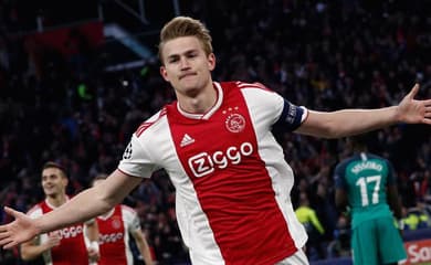 Ajax busca atacante na Serie B da Itália 