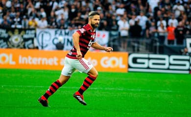 Que confusão! Flamengo libera imagens gratuitas na FLA TV; clube ainda não  se pronunciou - Lance!