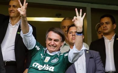 Bolsonaro crava Palmeiras campeão mundial e diz que Cruzeiro será o  vencedor da Série B 2022 - Lance!