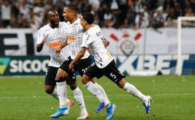 Em jogo adiado, Corinthians vence o Goiás e entra no G6 do Brasileiro -  Lance!