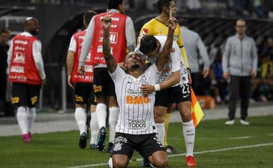 Em jogo adiado, Corinthians vence o Goiás e entra no G6 do Brasileiro -  Lance!