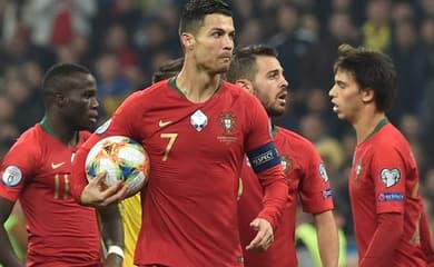 Dicas de domingo: Portugal e Espanha jogam pela classificação à Copa do  Mundo - Lance!