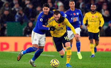 Manchester City vence o Arsenal e assume liderança da Premier