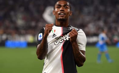 Douglas Costa é apresentado na Juventus: quero ser muito amado