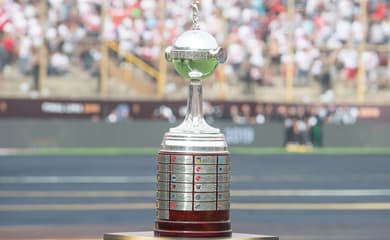 Troféu da Copa do Mundo de rugby visita a ESPN, que transmitirá o