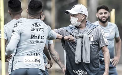Jesualdo faz análise da estreia de Renyer pelo Santos: “Tem muito