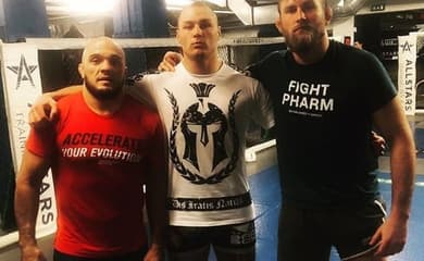 UFC demite lutador após ligação no passado com grupos neonazistas - Lance!