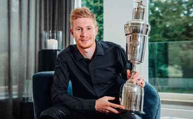 Kevin De Bruyne, do Manchester City, é eleito jogador do ano na