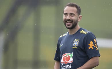 Seleção Brasileira divulga escalação para jogo contra Camarões com Pedro e  Everton Ribeiro no banco - Coluna do Fla