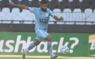 Santos assina pré-contrato com lateral-esquerdo do Vasco - Lance!